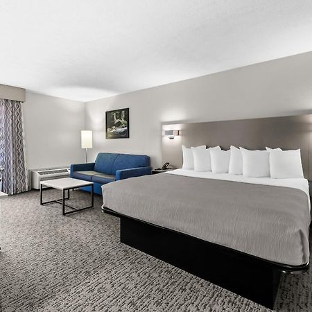 Quality Inn & Suites At Dollywood Lane Pigeon Forge Exterior photo