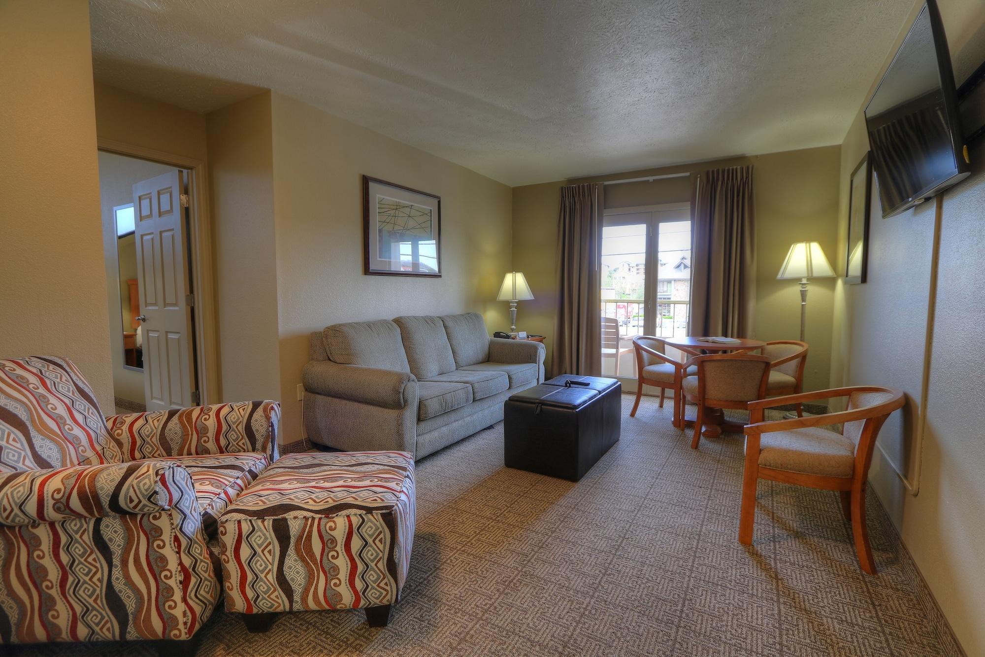 Quality Inn & Suites At Dollywood Lane Pigeon Forge Exterior photo