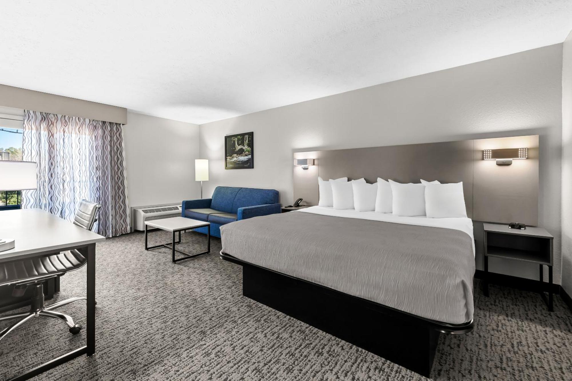 Quality Inn & Suites At Dollywood Lane Pigeon Forge Exterior photo